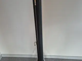 Projektorlærred på trefod