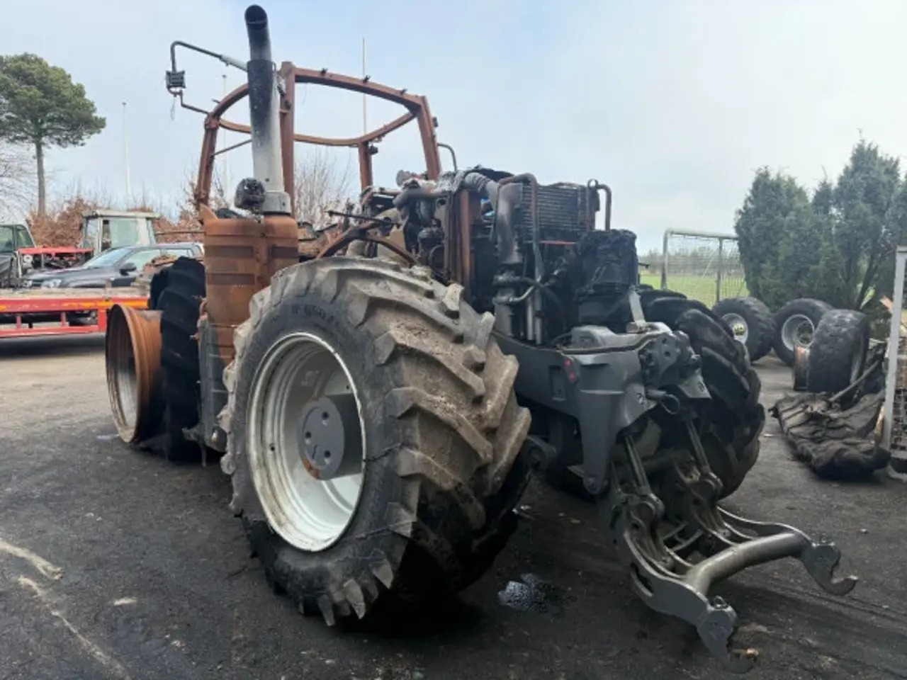 Billede 2 - Valtra S394 Sælges i dele/For parts