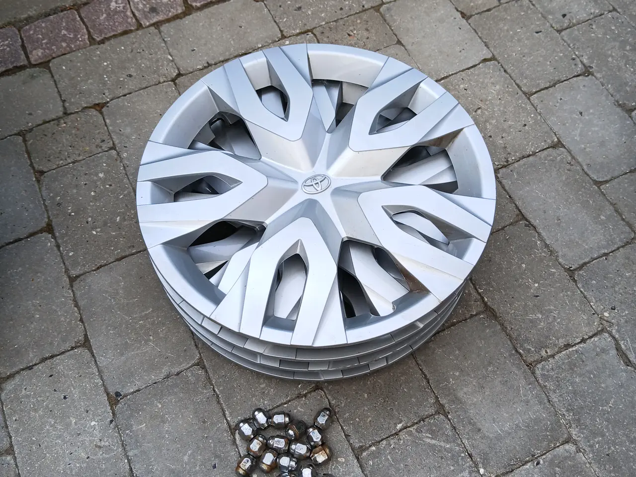 Billede 4 - Bridgestone vinterdæk til toyota c-hr