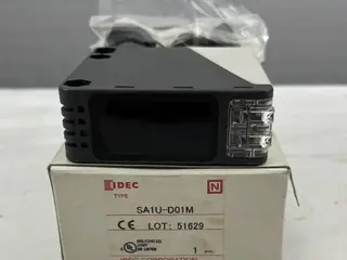 IDEC SA1U-D01M Diffuse Photoelectric Sensor, 1m