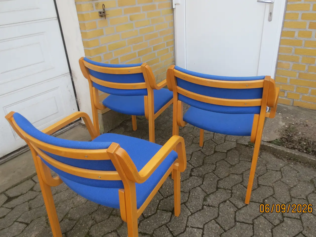 Billede 3 - 3 stk Farstrup Armstole med Blå stof