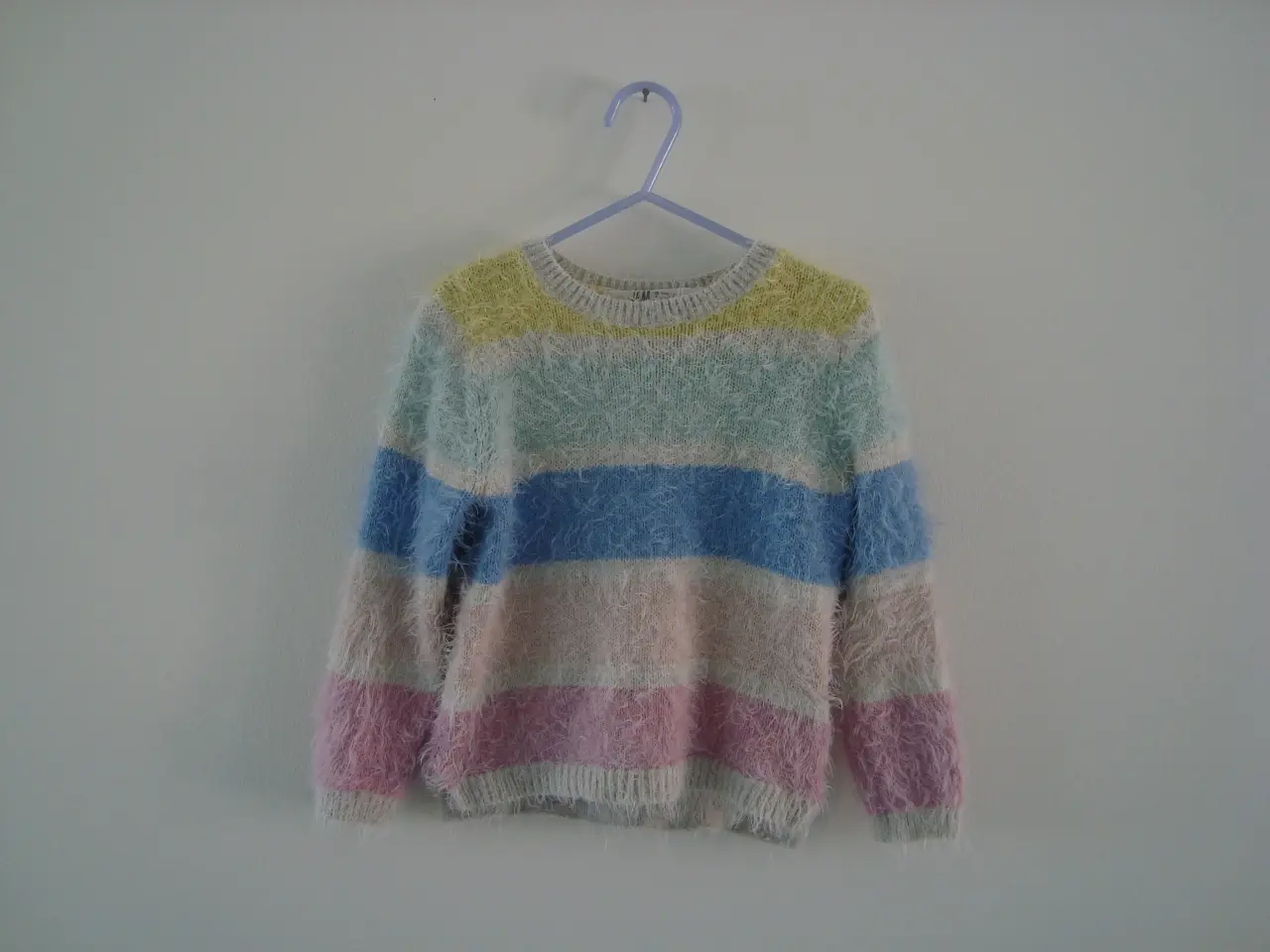 Billede 1 - Strikbluse - Str. 104