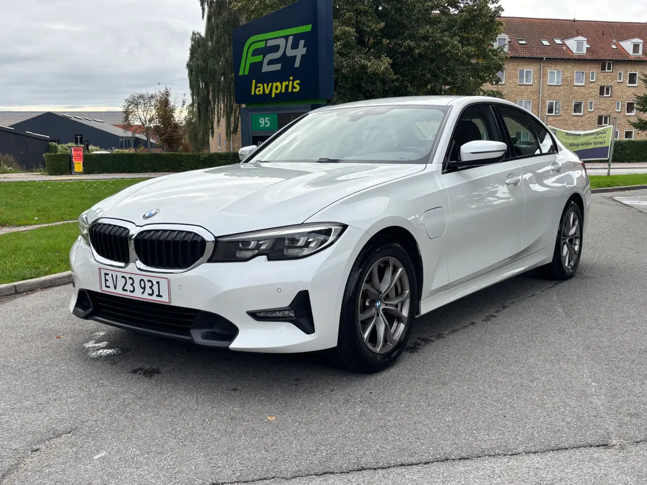 Billede 1 - BMW 330e 2,0 Sport Line aut.