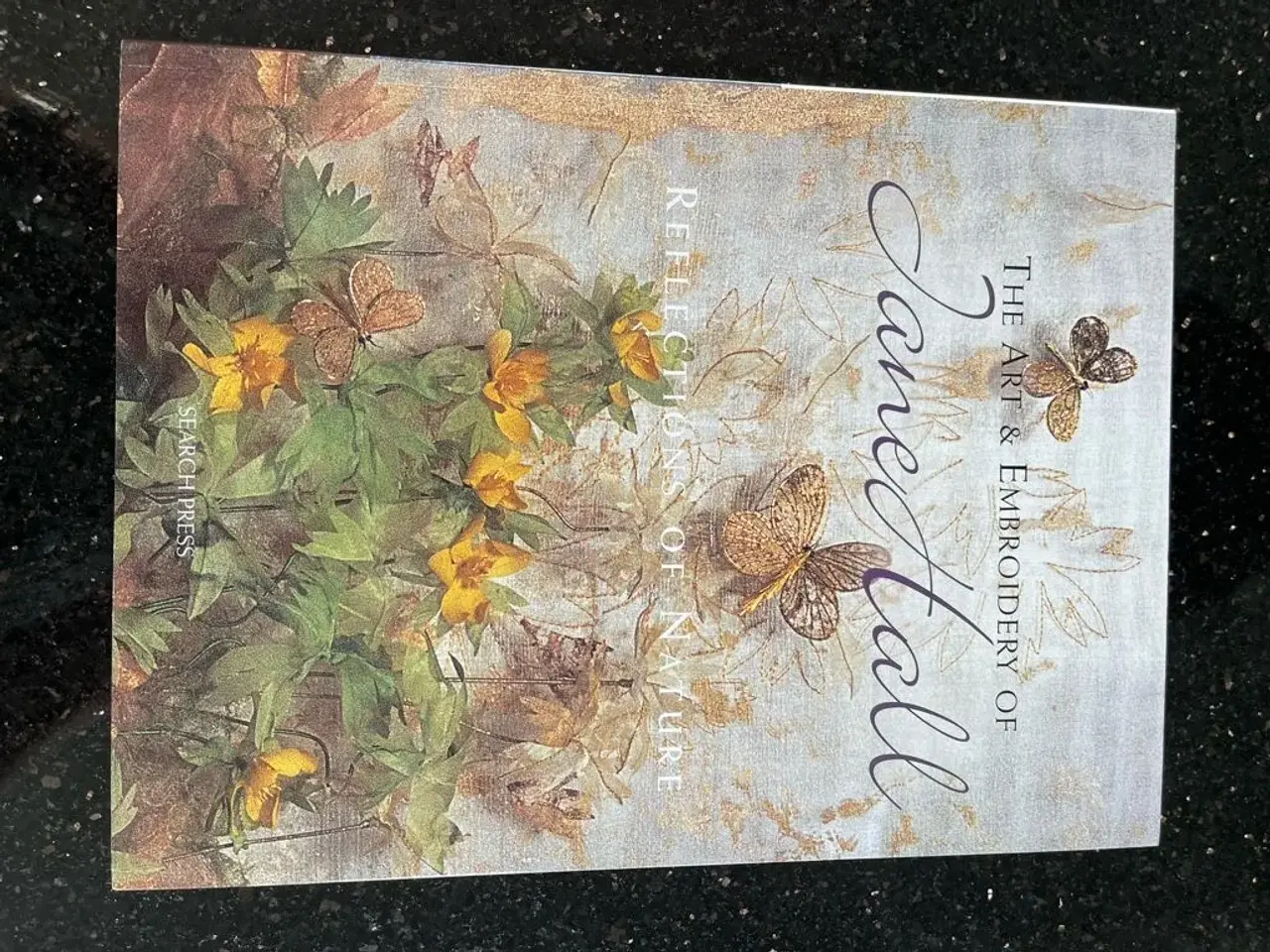 Billede 1 - The Art & Embroidery of Jane Hall
