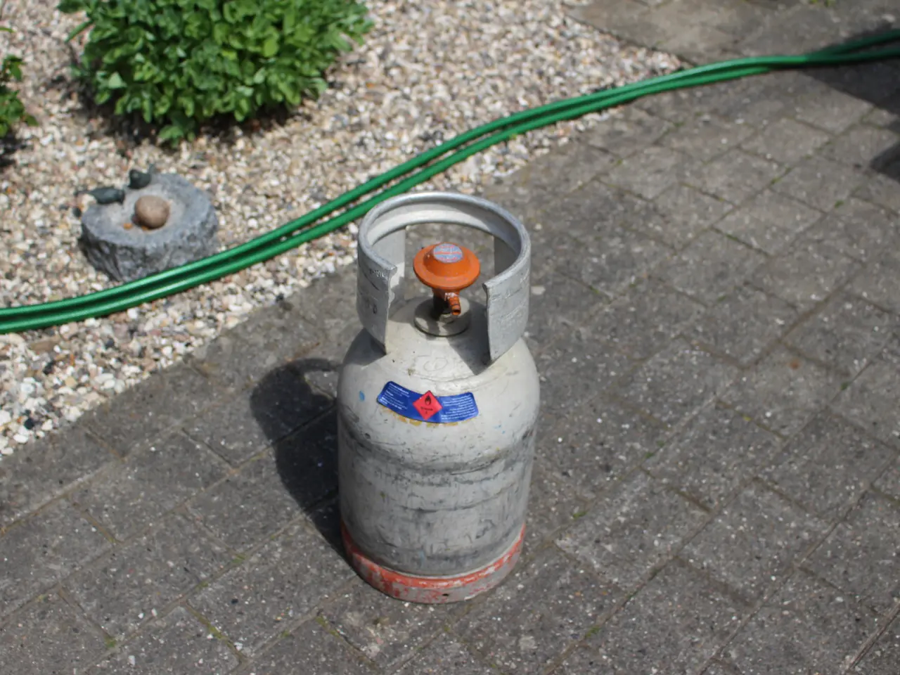 Billede 1 - Gasflaske med regulator og 4,5 kg gas