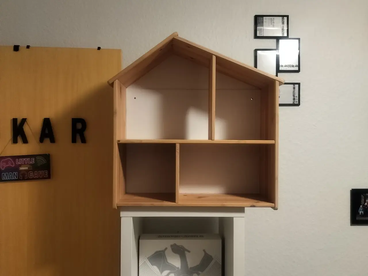 Billede 1 - IKEA hus hylde