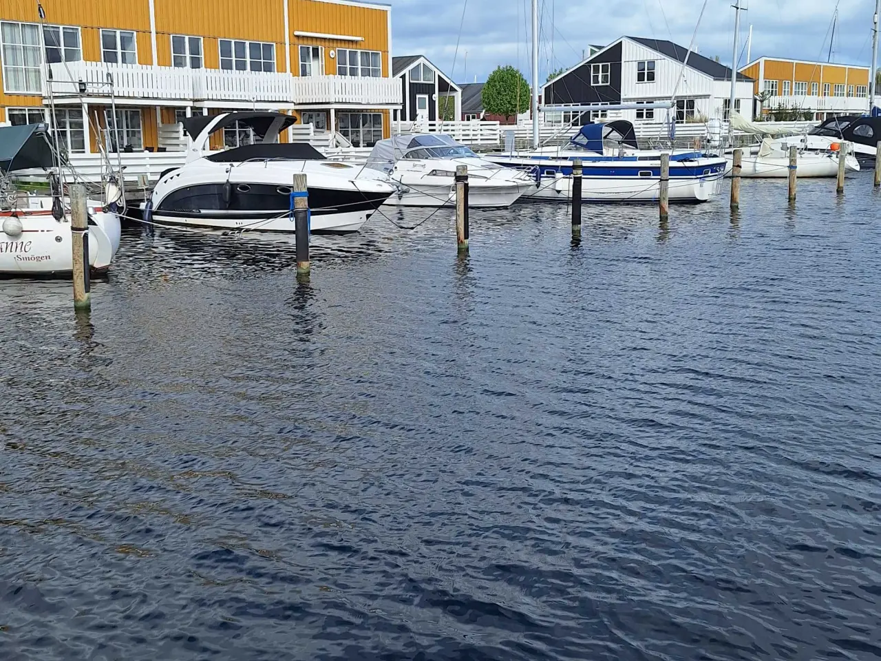 Billede 3 - Havnepladsen øer maritime havn plads 2007
