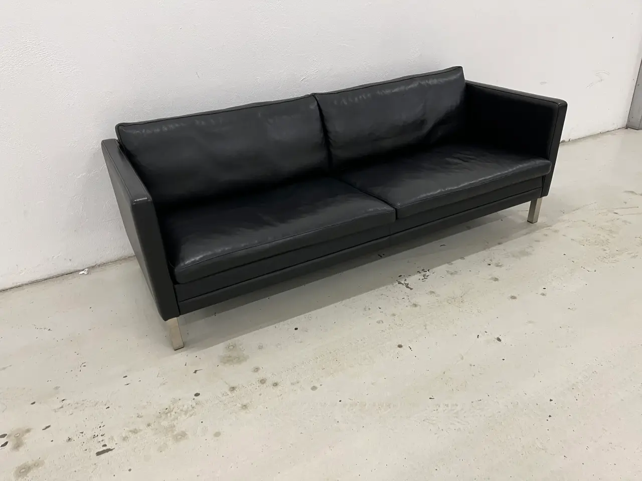 Billede 3 - Mogens Hansen MH276 3 Pers.Sofa med sort læder.