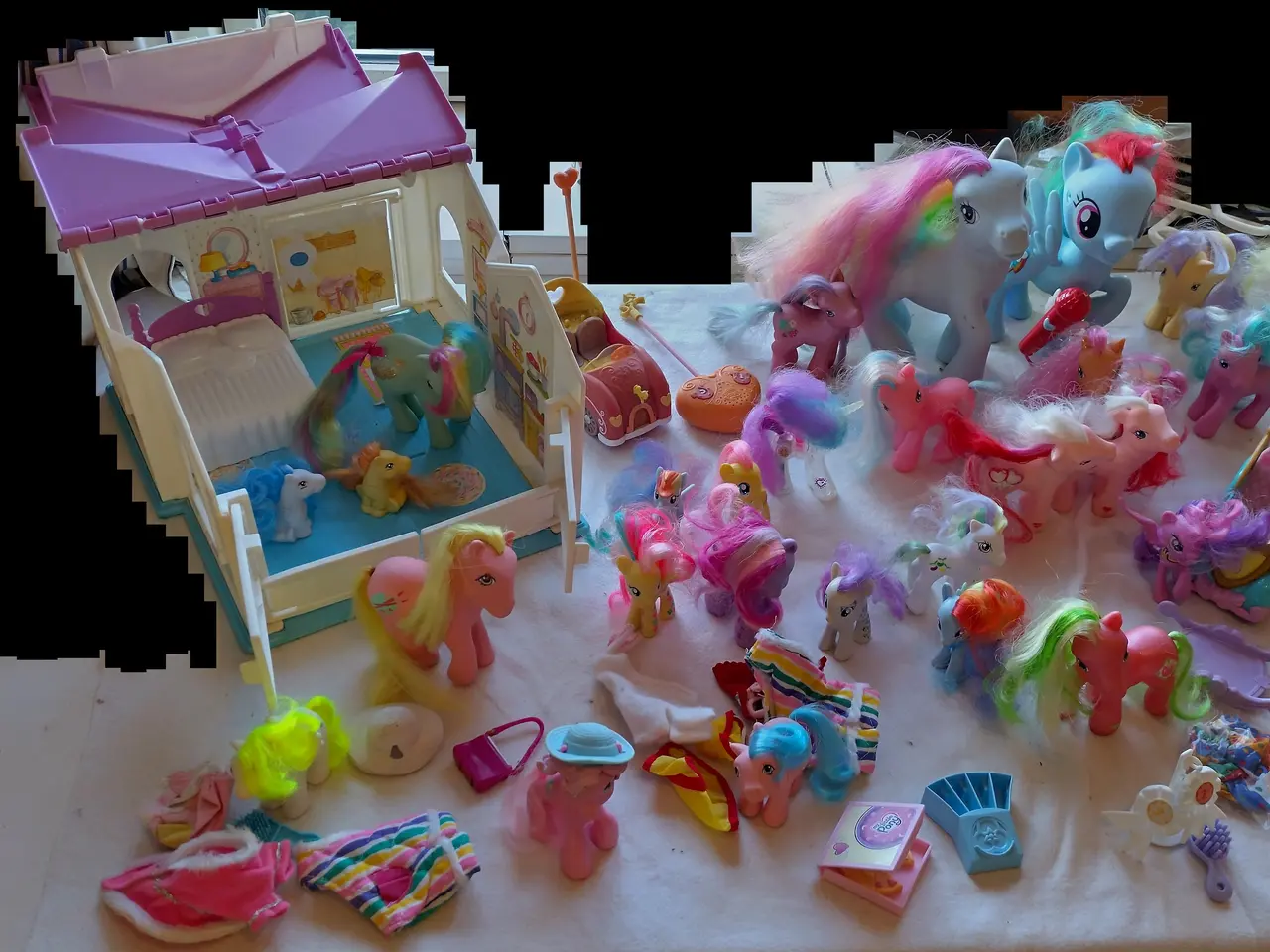 Billede 2 - 46 stk. My Little Pony Inkl. Tilbehør