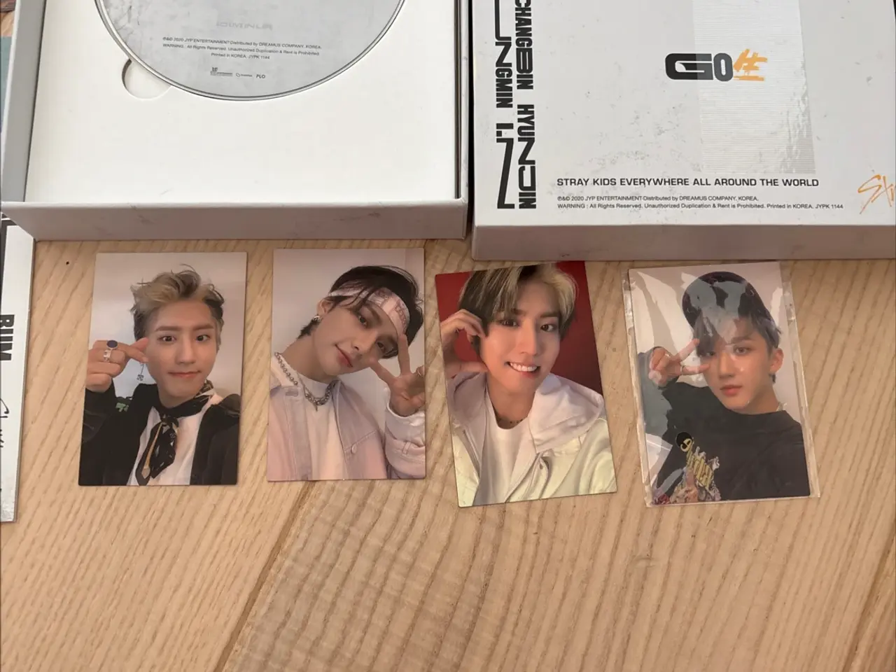 Billede 2 - Stray Kids Go album bundle