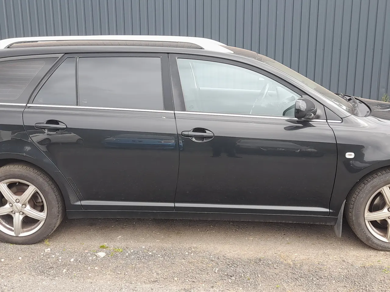 Billede 3 - Toyota Avensis stc 1,5 år til syn