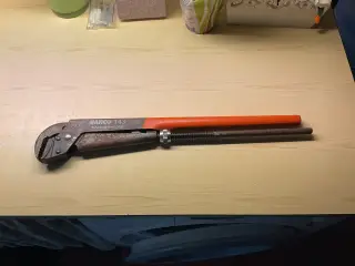 Rørtang Bahco model 143, meget stor. 150kr.