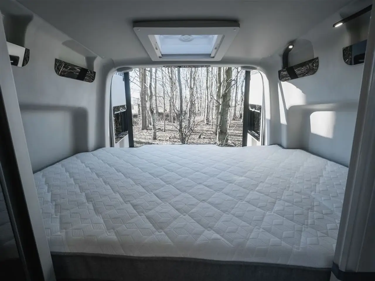 Billede 6 - 2026 - FURGOK XPACE 600 Innovativ 4x4 van til 4 personer!