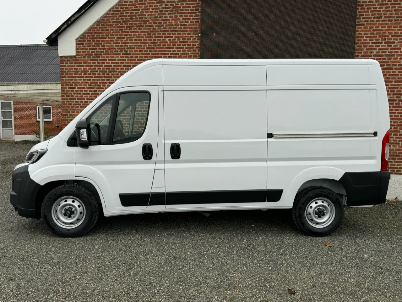 Billede 3 - Opel Movano 35 L2H2 2,2 BlueHDi Enjoy+ EAT8 140HK Van 8g Aut.