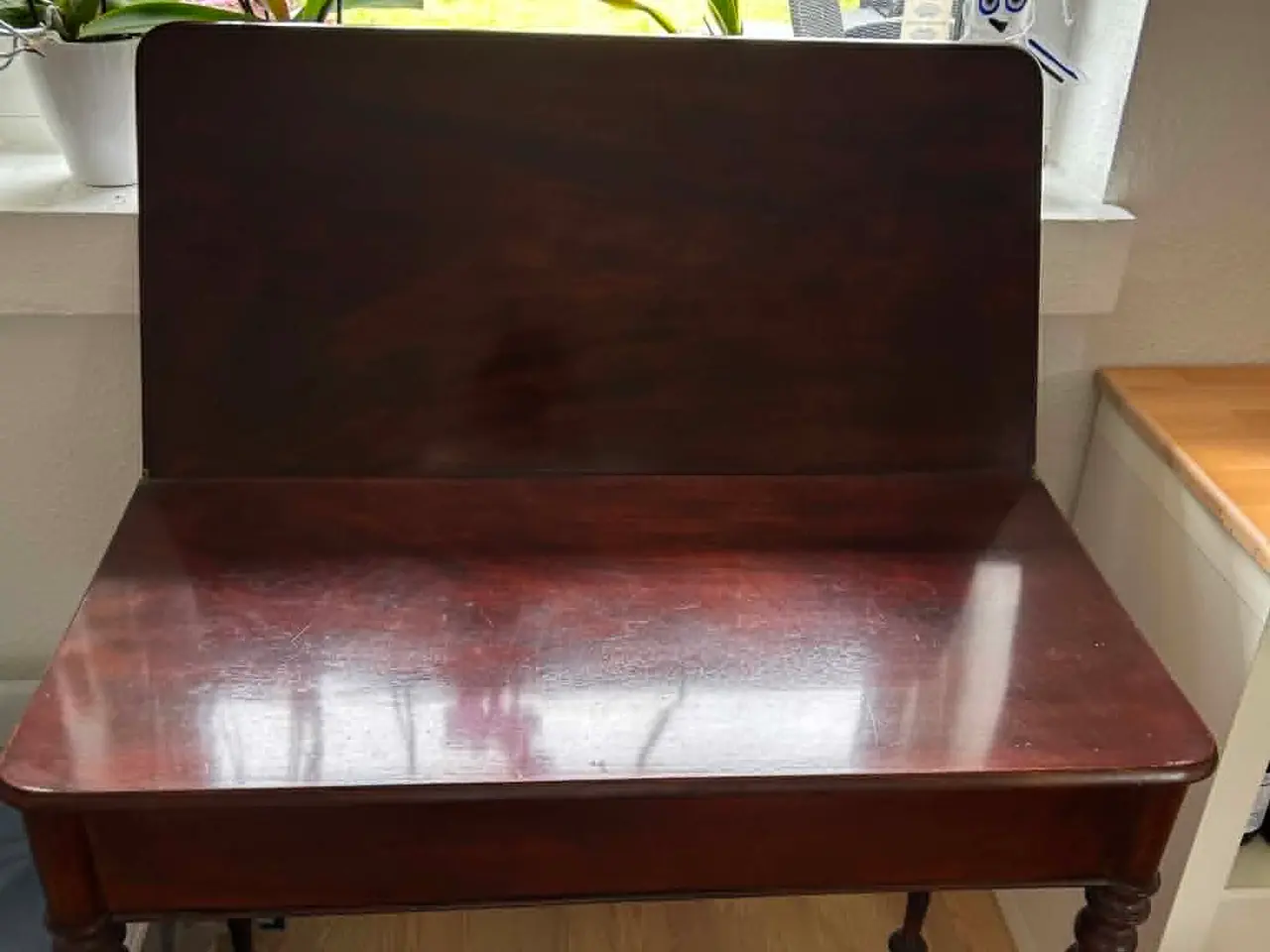 Billede 1 - Spillebord i mahogni m. drejede ben, (HxBxD 78x95x