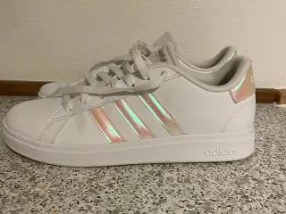 Adidas sneakers str. 39 1/3