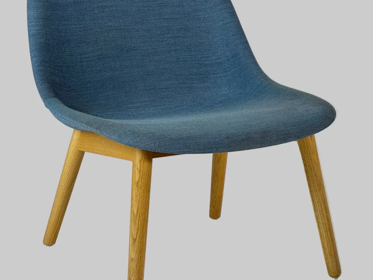 Billede 1 - Muuto Fiber Loungestol – Blå med Træ Stel