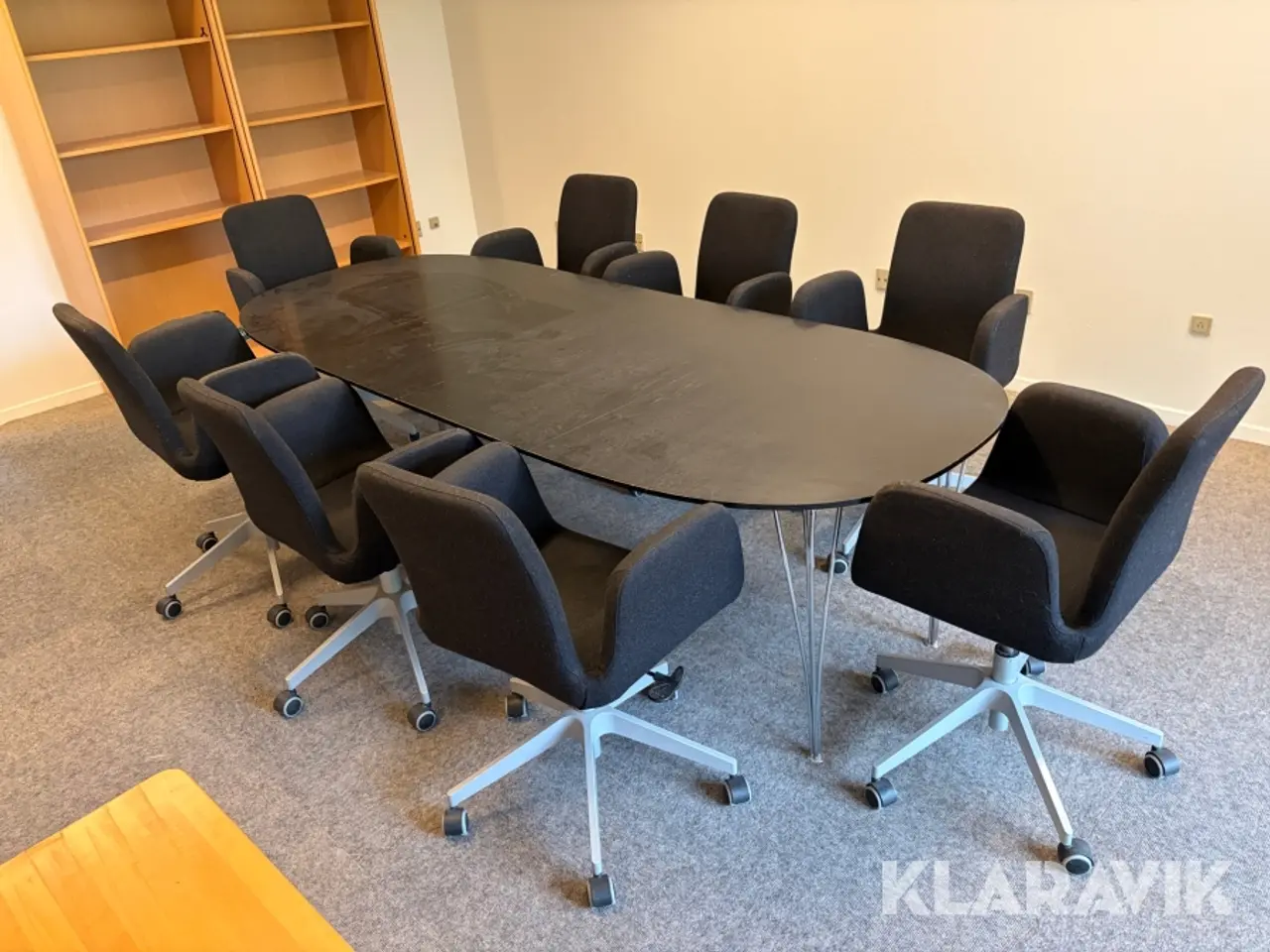 Billede 1 - Mødebord Fritz Hansen ovalt med 8 konferencestole