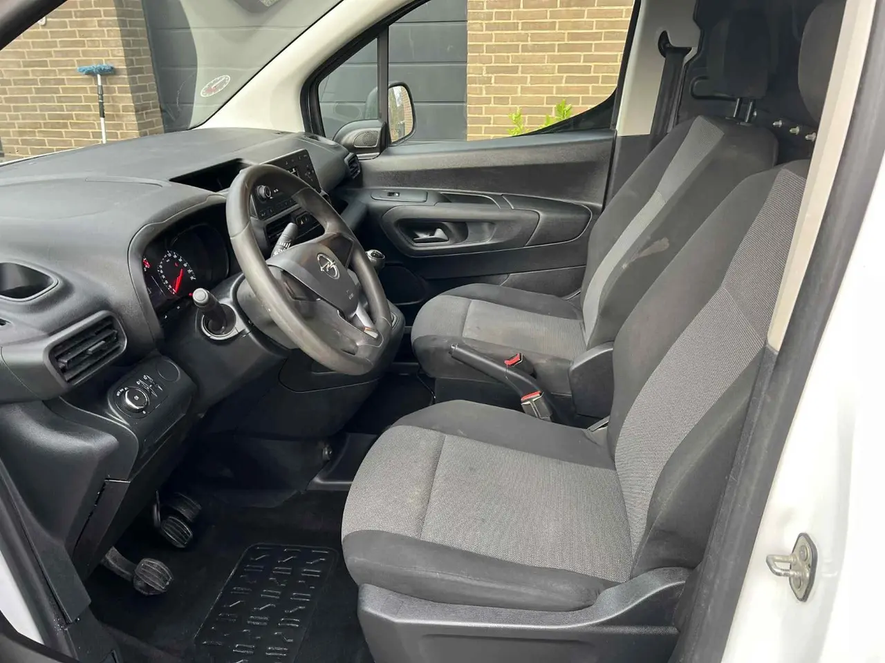 Billede 5 - Opel Combo 1,5 D 75 Essentia L1V1