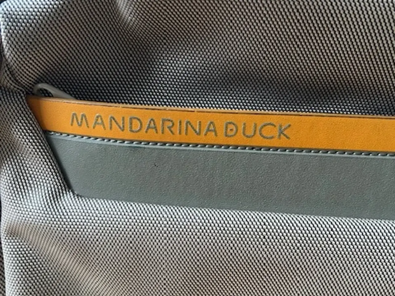 Billede 2 - Mandarina Duck kabinekuffert