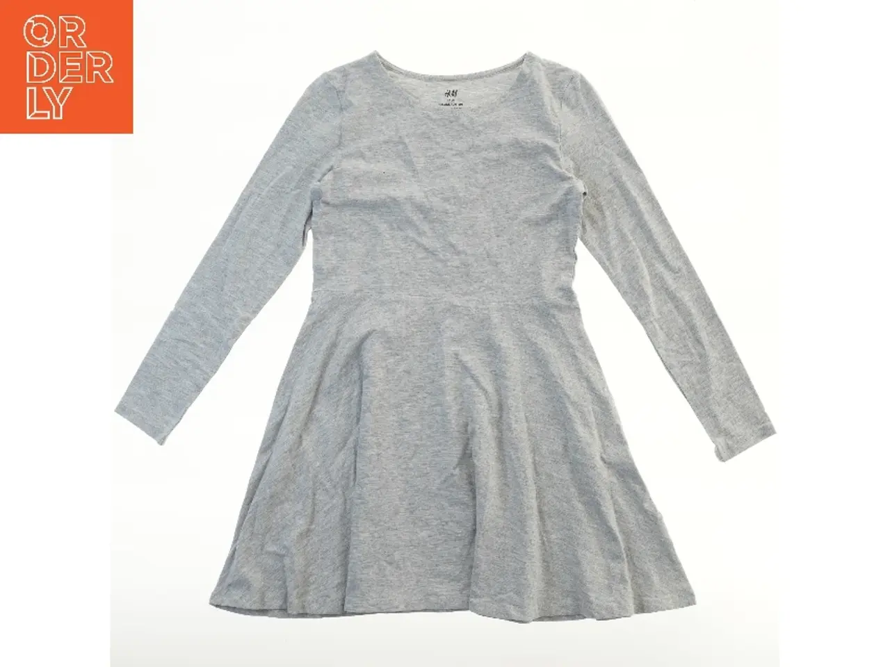 Billede 1 - Grå langærmet kjole fra H&M (str. 134)