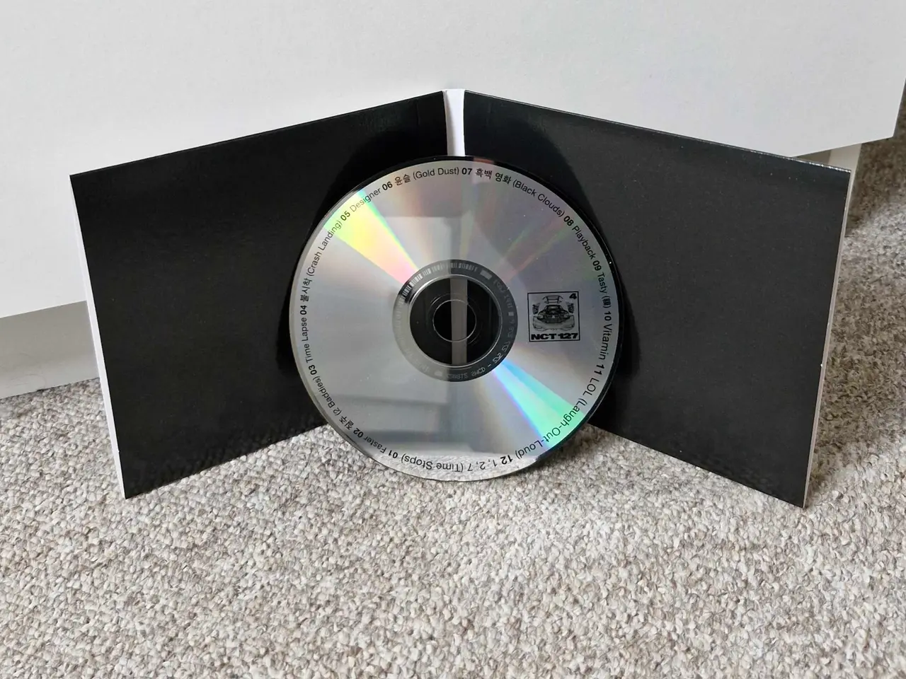 Billede 3 - NCT 127 - 2 Baddies (MARK Digipak Ver.), Fotokort