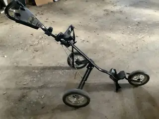 Golfsæt med vogn sælges