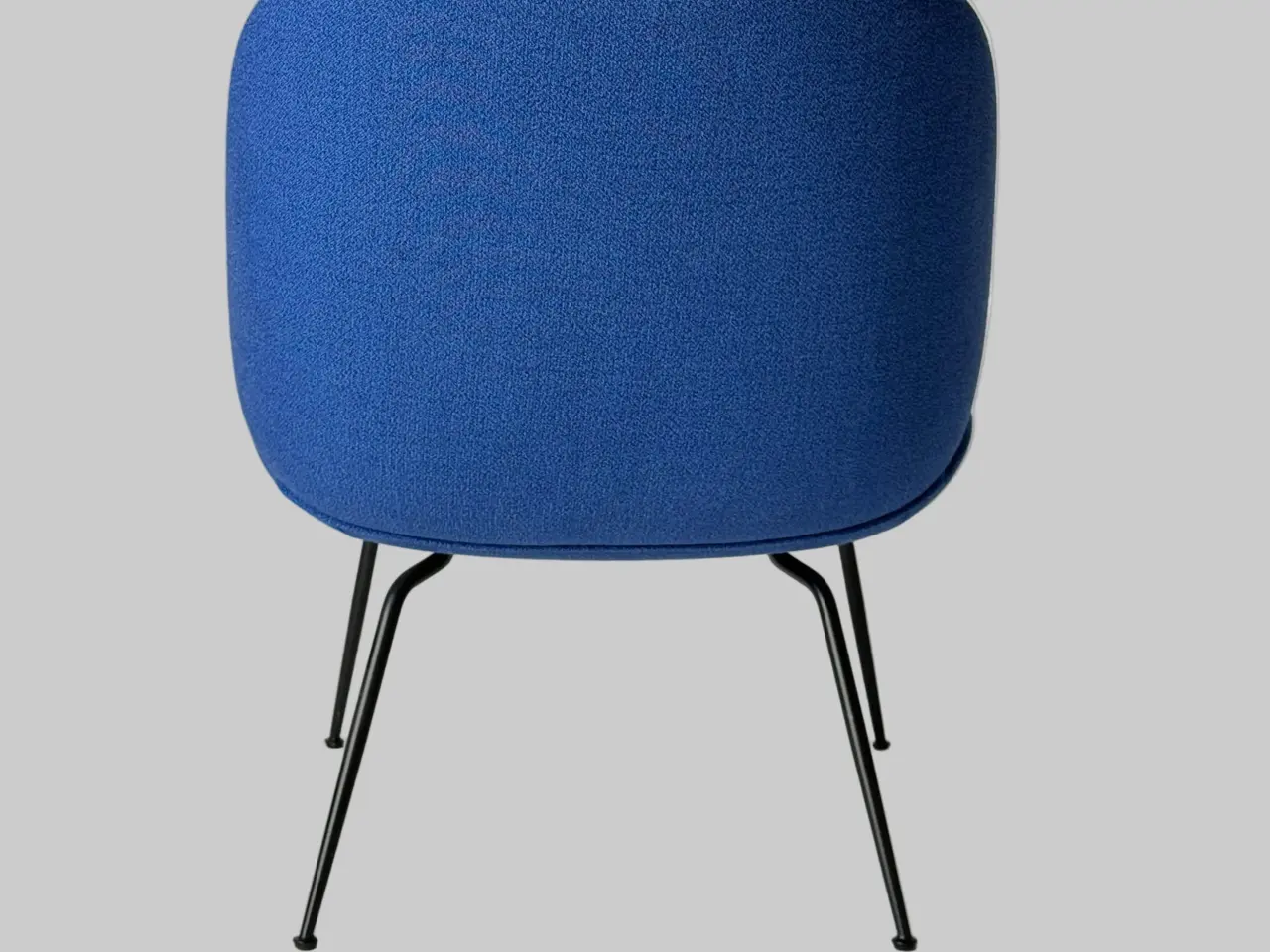 Billede 5 - GUBI Beetle Loungestol – Blå med Sort Stel
