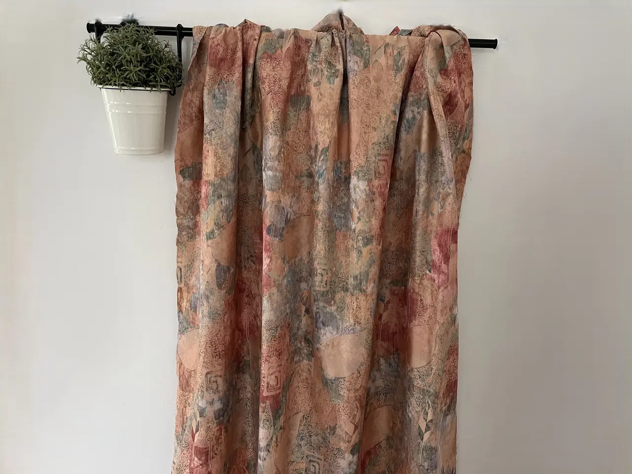 Billede 2 - Stof, Stofrest Jacquard-vævet