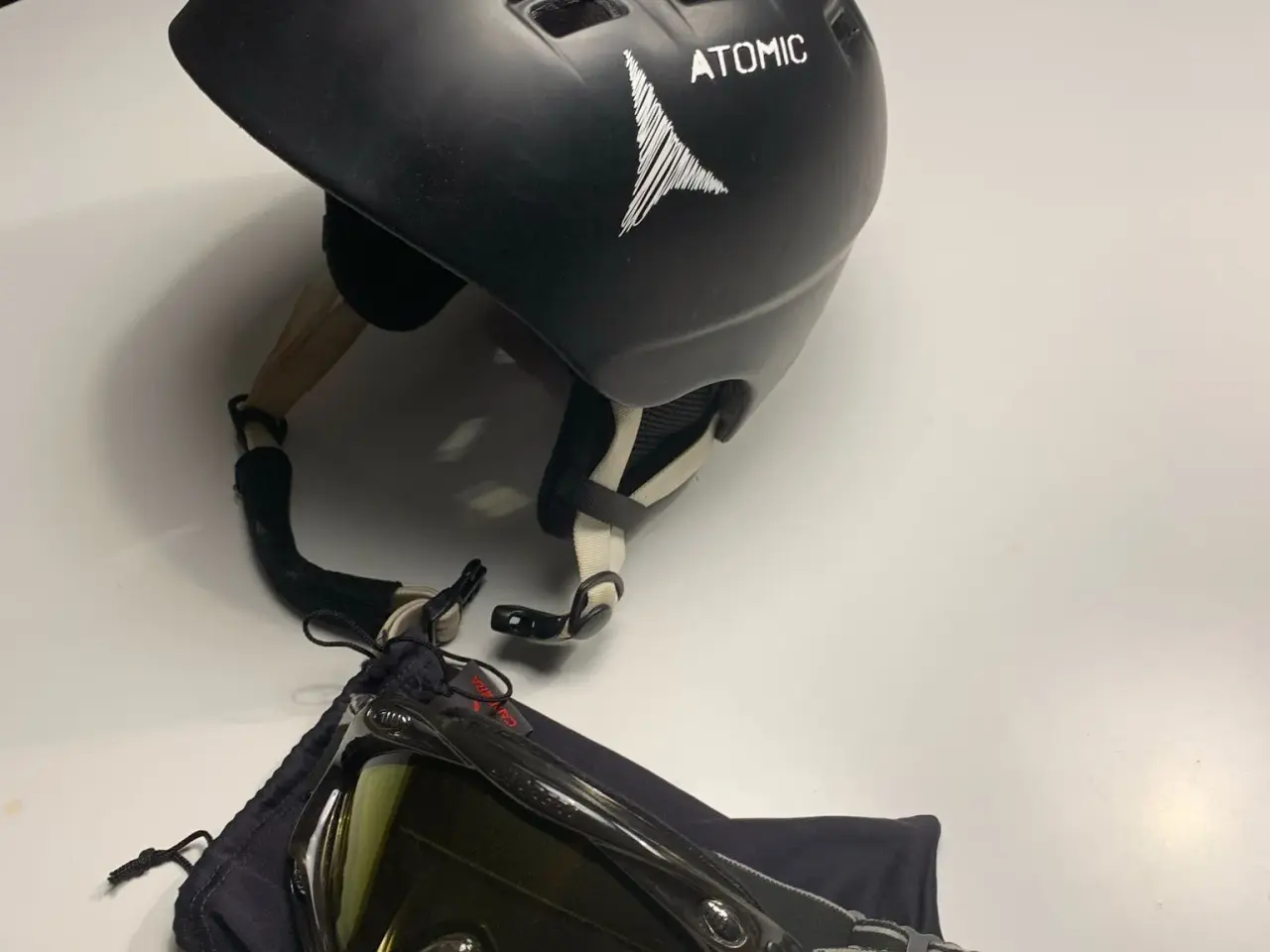Billede 1 - Atomic Ski hjelm med Carrera goggles