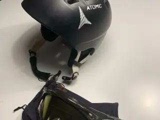Atomic Ski hjelm med Carrera goggles