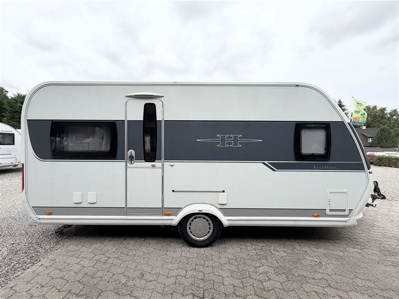 Billede 1 - 2015 - Hobby Excellent 495 UFe   Franskseng-Mover-Telt