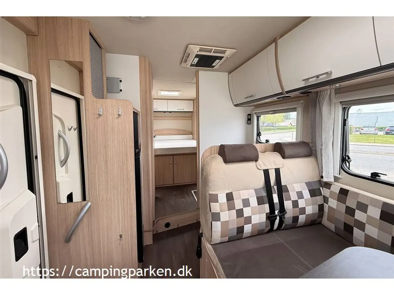 Billede 8 - 2019 - SunLight I 69 L Meget camper for pengene! Queens bed, markise, solceller, aircondition, cykelholder