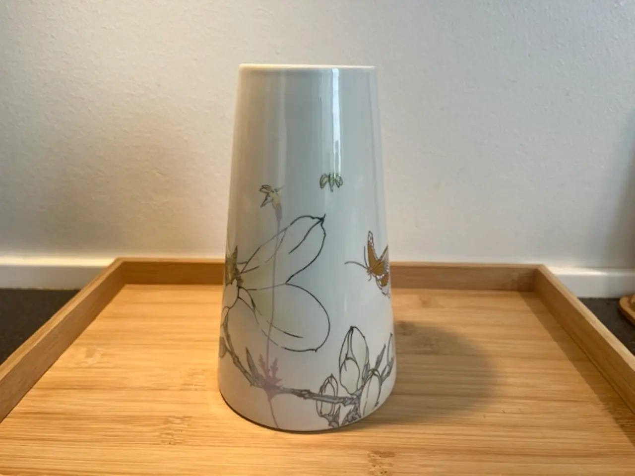 Billede 2 - Smuk unika porcelænsvase fra Hiiri – model Flora