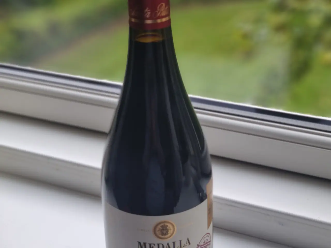 Billede 1 - Ny Medalla rødvin sælges.