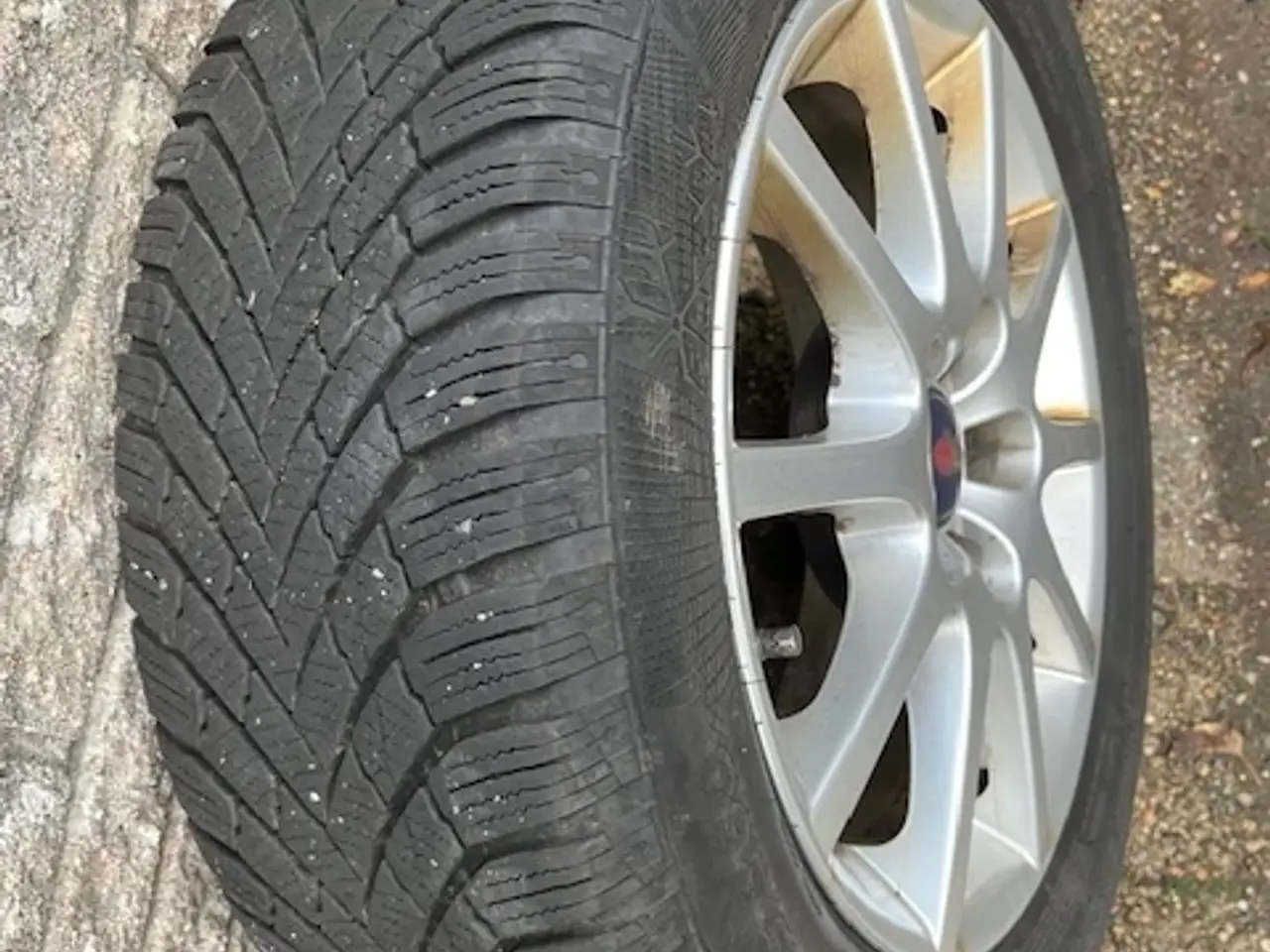 Billede 4 - Vinterdæk med originale Saab fælge "16"