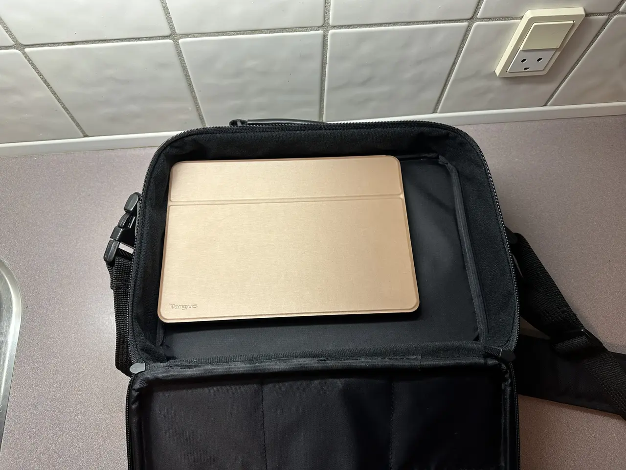 Billede 8 - Rummelig computer eller foto taske