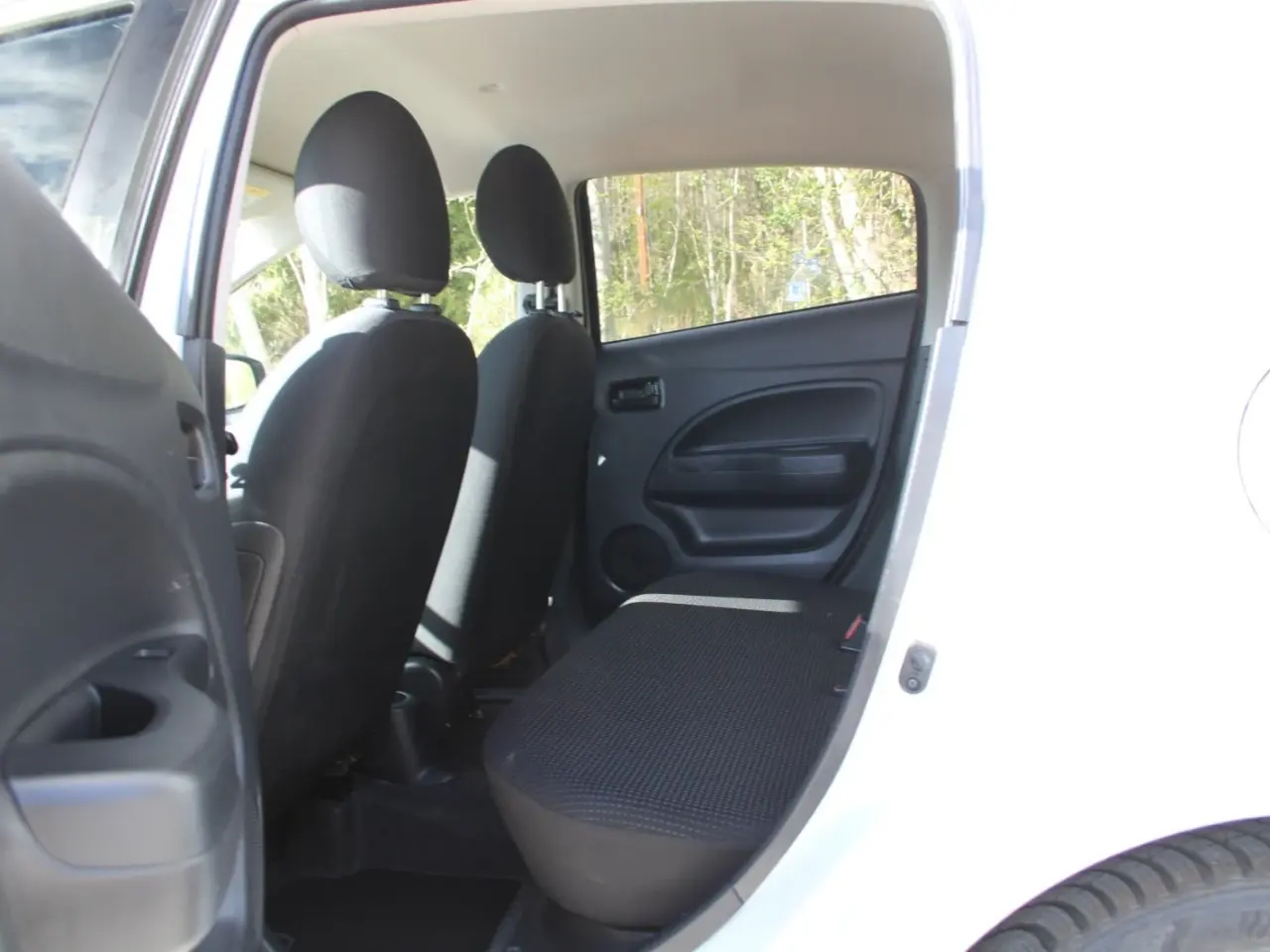 Billede 6 - Mitsubishi Space Star 1,2 Black & White