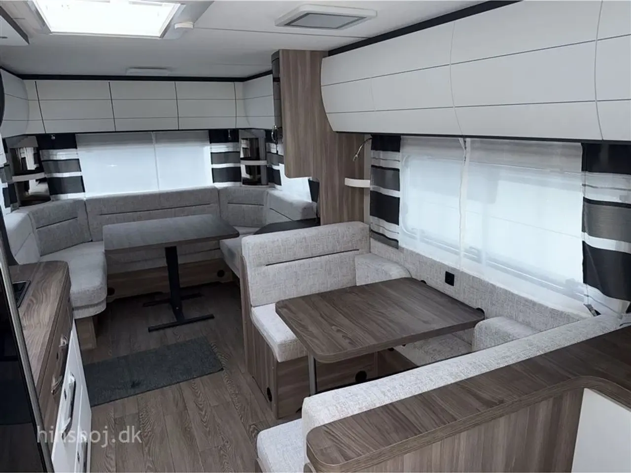 Billede 3 - 2025 - Hobby Excellent Edition 650 UMFe   Lækker Hobby med en stor fransk dobbeltseng og masser af plads fra Hinshøj Caravan