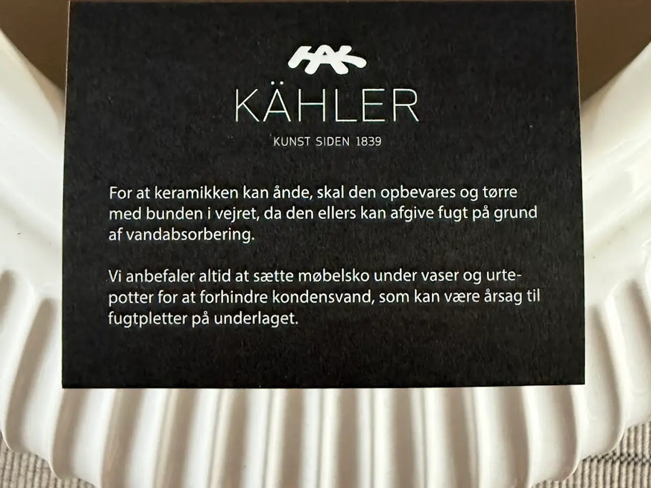Billede 4 - Kähler Hammershøi gulvvase . Stor hvid 