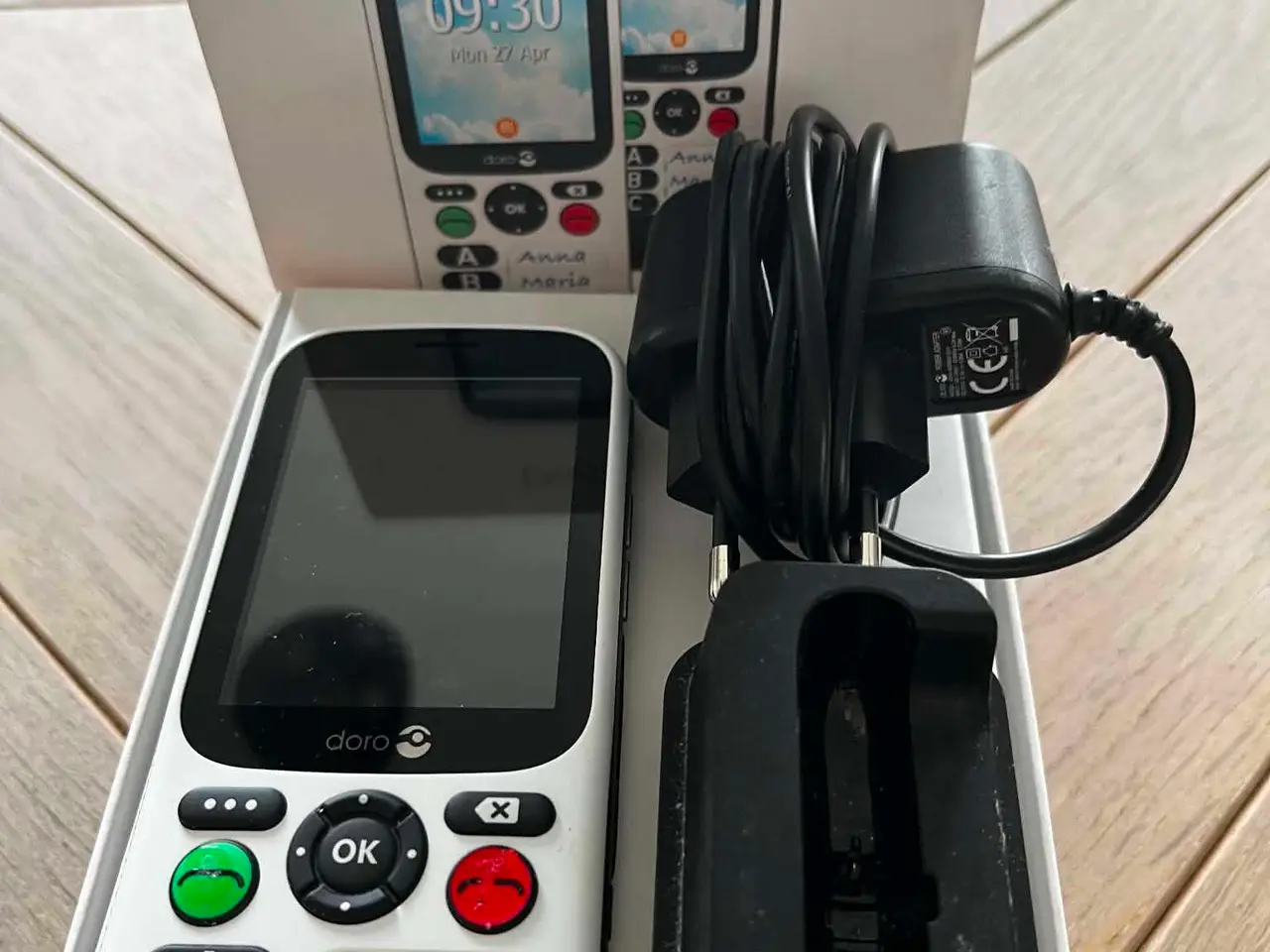 Billede 1 - Ældrevenlig mobil telefon.