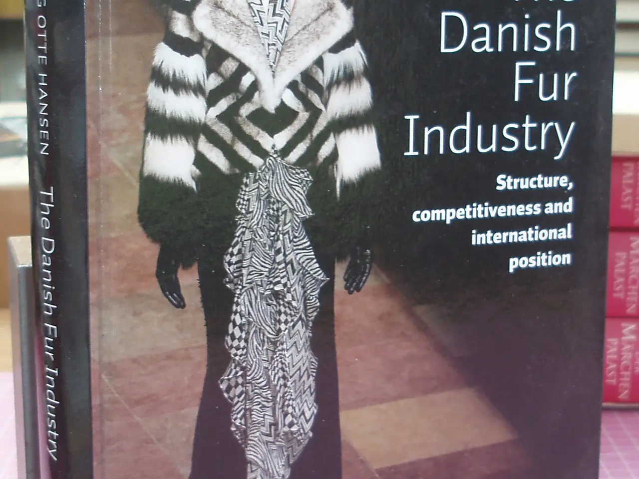 Billede 1 - The Danish Fur Industry af Henning Otte Hansen