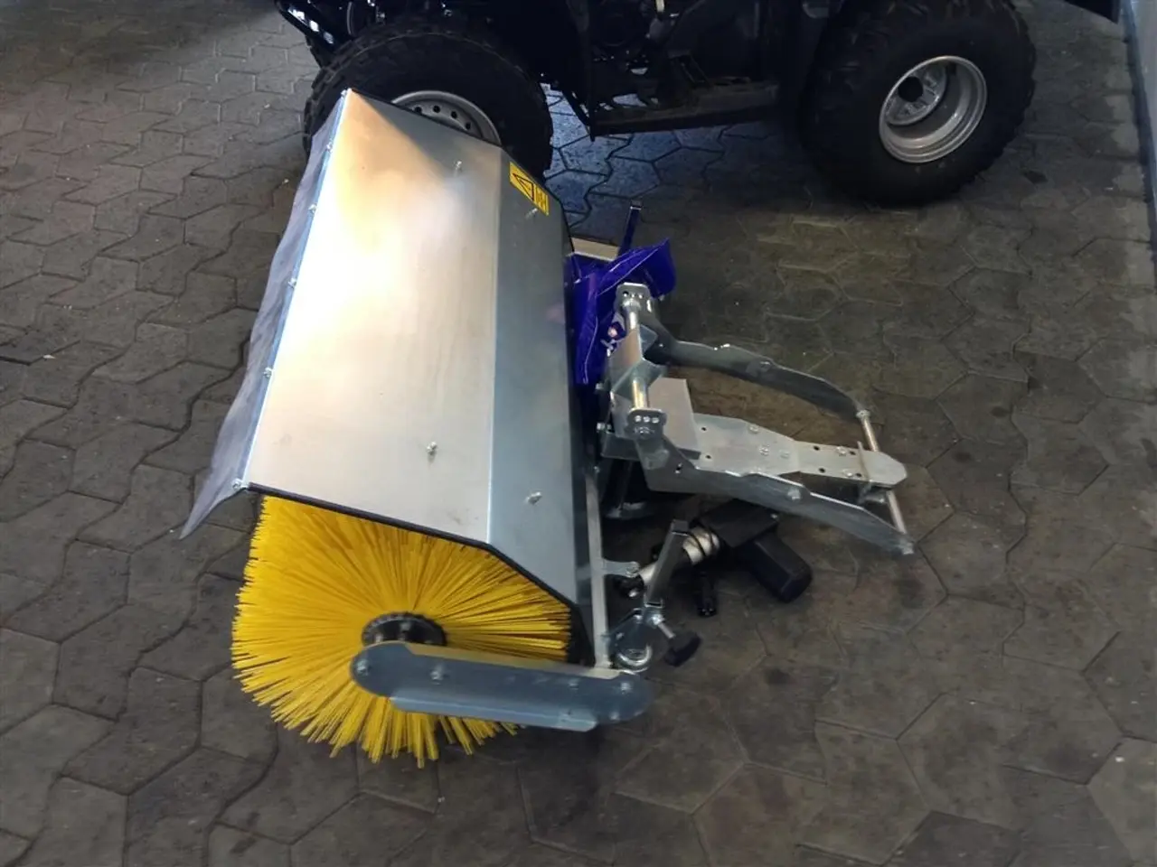 Billede 1 - Husqvarna Karlo Nielsen kost FABRIKSNY