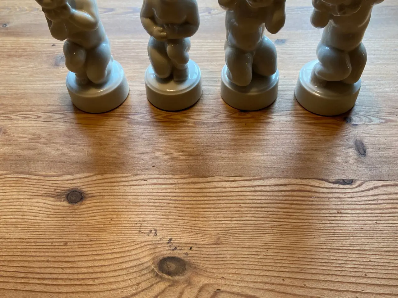 Billede 1 - Bing & Grøndal hvide porcelænsfigurer 4 stk.