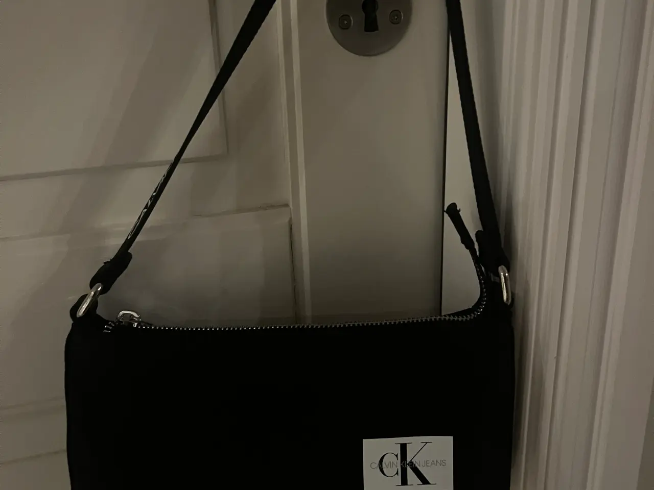 Billede 3 - Calvin Klein skuldertaske 