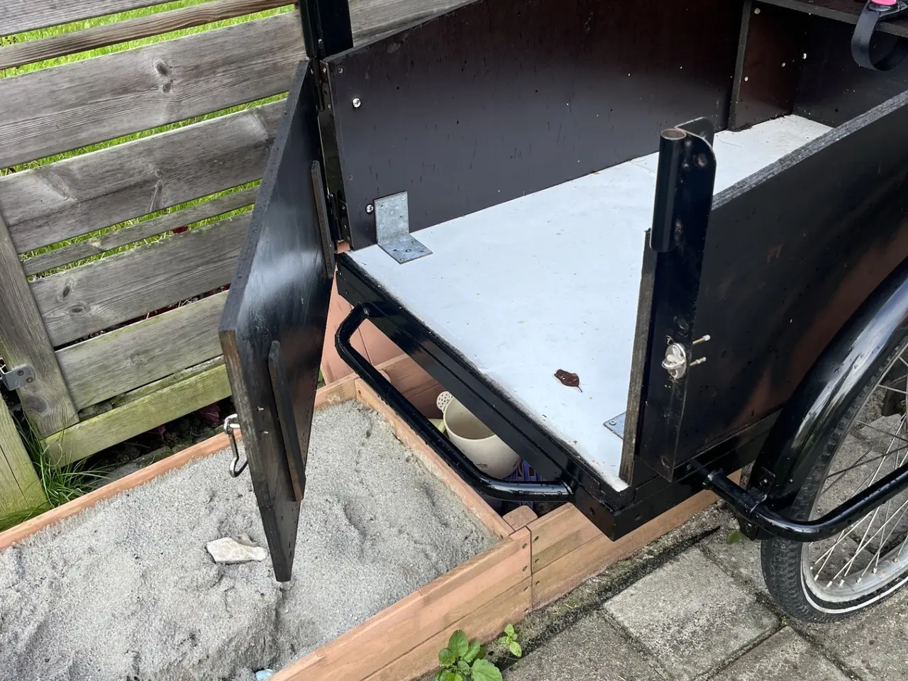 Billede 2 - Ladcykel med låge