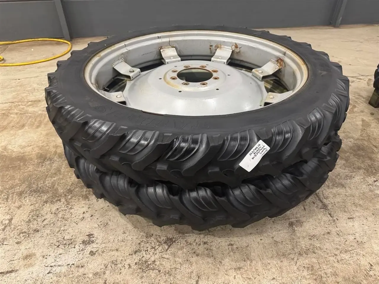Billede 3 - - - - 270/95R48