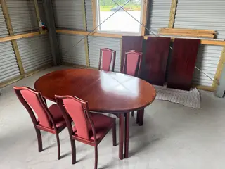 Spisebordsæt i Mahogni