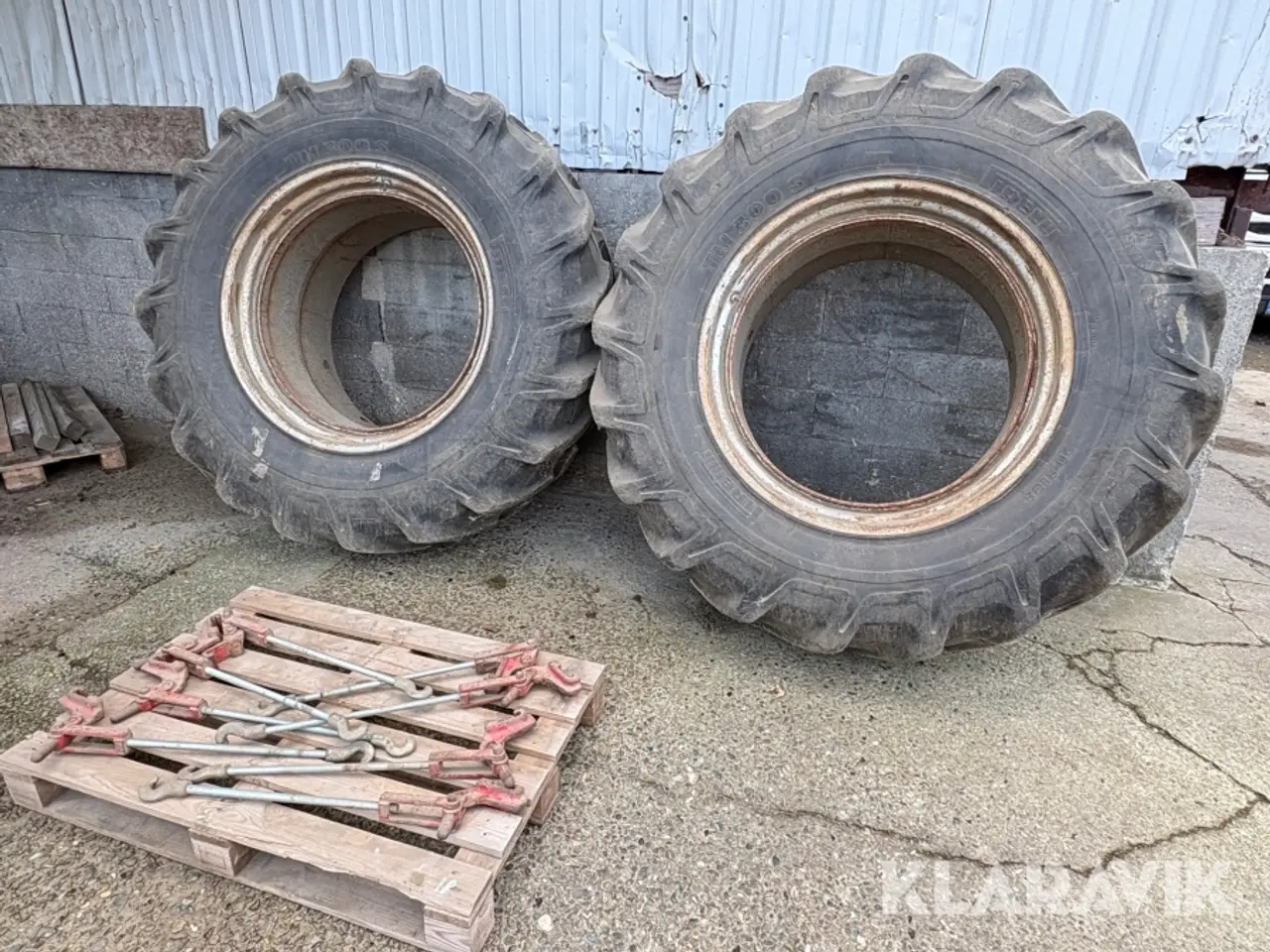 Billede 1 - Tvillingehjul Pirelli TM300S med beslag 2 Styk