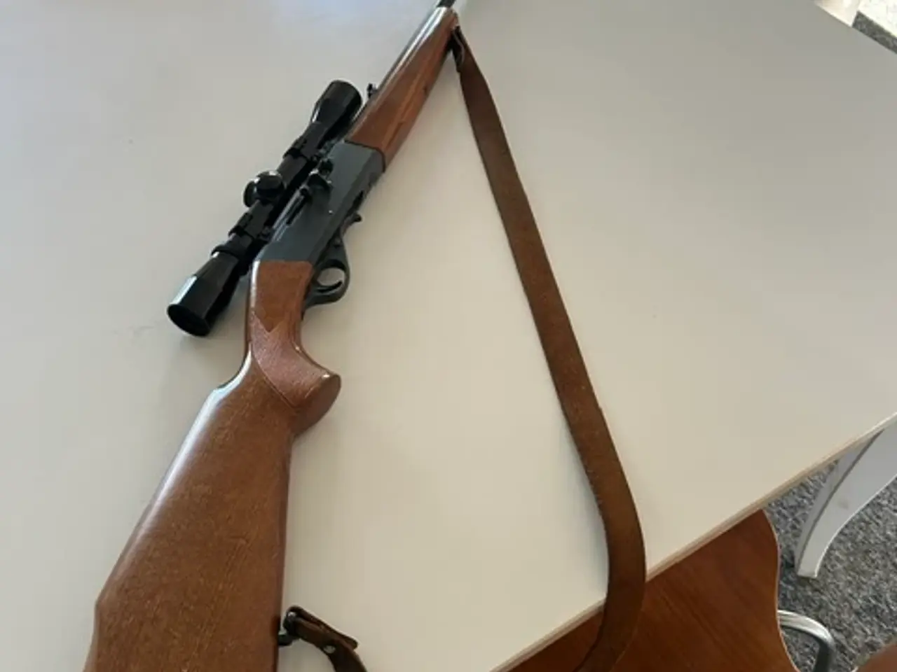 Billede 2 - Anschütz 520 cal. 22lr. halvautomat